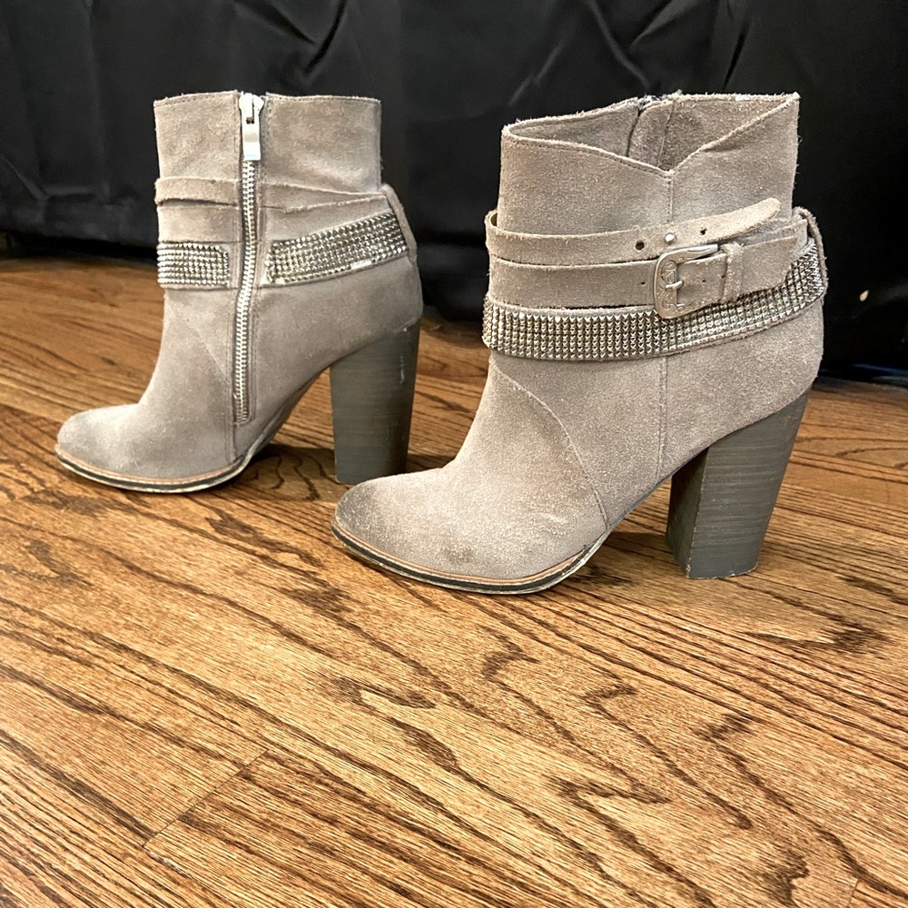 Nine West Suede heeled Ankle Boots